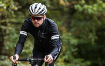 Reasons All Bikers Should Wear Cycling Clothes