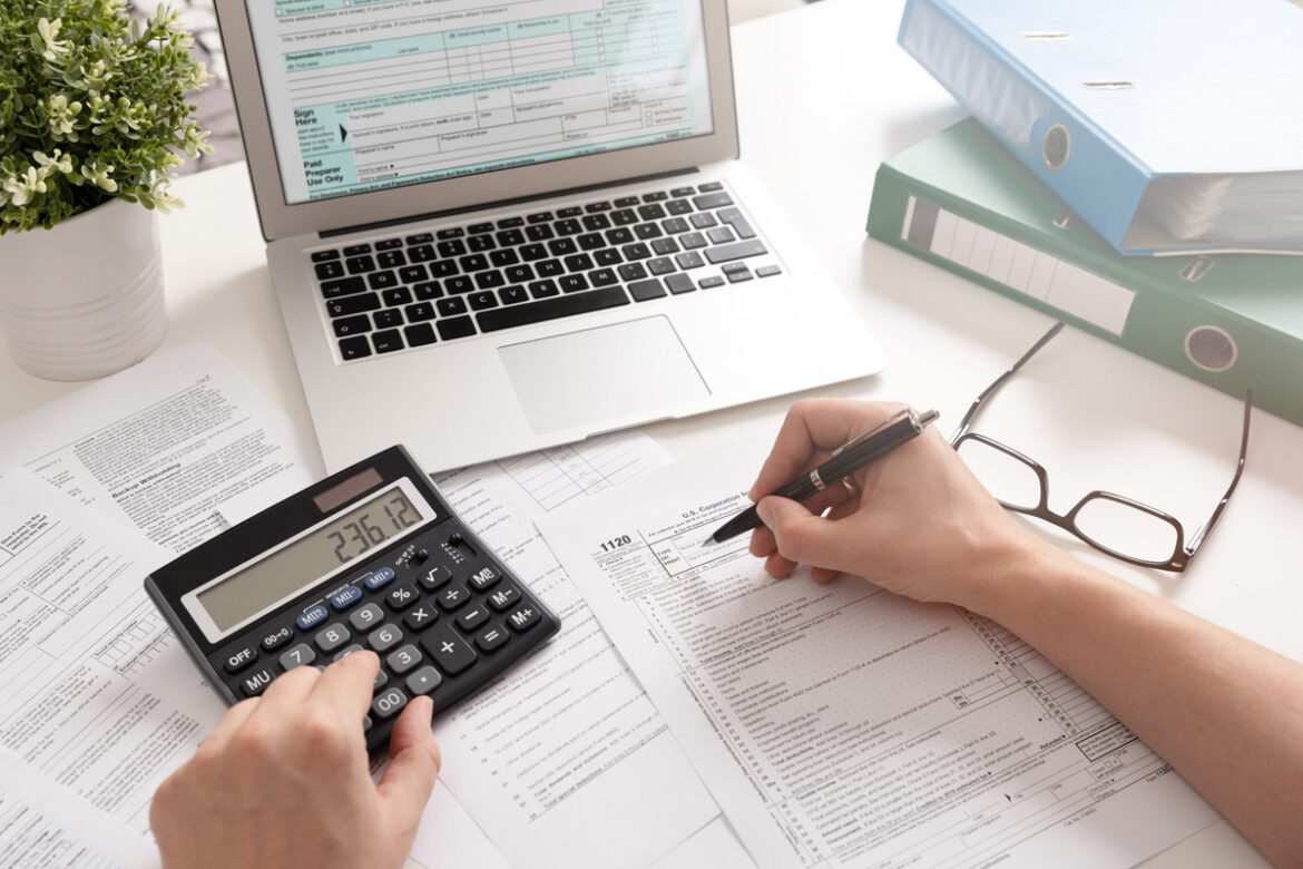 Benefits of Hiring Tax Accountants to Handle Your Tax Issues